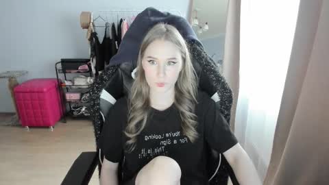 Snapshot of jimmy_and_amy chatting on 11-02-25, 10:50 Amy  next stream on Wednesday Thursday Friday Saturday and Sunday at 16 pm GMT3 online show from 11-02-25, 10:50