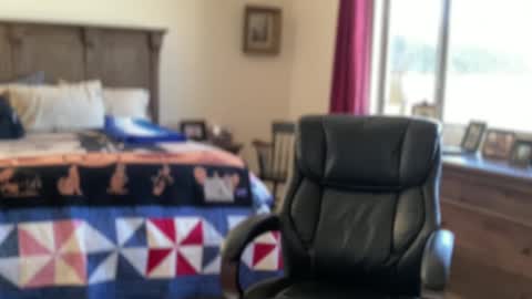 Snapshot of jimmyaaron chatting on 01-15-25, 08:48 Dad of Three online show from 01-15-25, 08:48