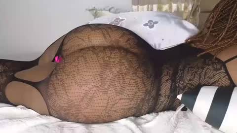 Snapshot of jinglefancypuff chatting on 12-11-24, 11:08 jinglefancypuff online show from 12-11-24, 11:08