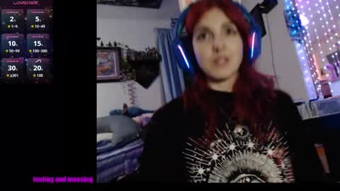 Snapshot of jinxyxo chatting on 10-17-25, 08:28 Jinxyxo online show from 10-17-25, 08:28