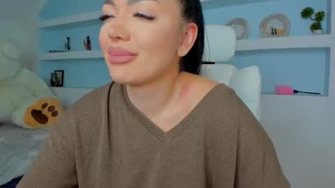 Juliee online show from 10-28-25, 07:38