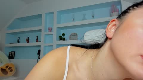 Juliee online show from 12-17-25, 07:31