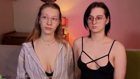 Hey Guys We are Julia ginger  Tina brunette online show from 01-11-25, 04:25
