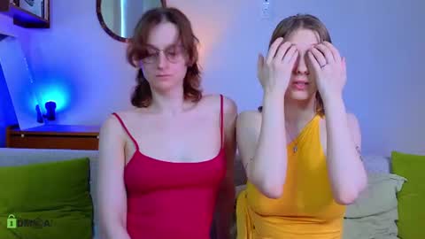 Snapshot of jitoon_exe chatting on 06-12-26, 05:34 Hey Guys We are Julia ginger Tina brunette online show from 06-12-26, 05:34
