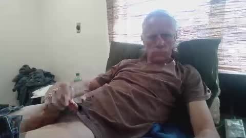 jizzmitten5 online show from 02-26-26, 07:35