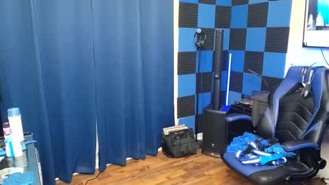 Snapshot of jizzyblue chatting on 02-03-25, 12:36 Jizzy Blue online show from 02-03-25, 12:36