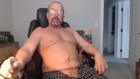 Snapshot of jk4fun59 chatting on 12-11-24, 08:18 Jamie online show from 12-11-24, 08:18