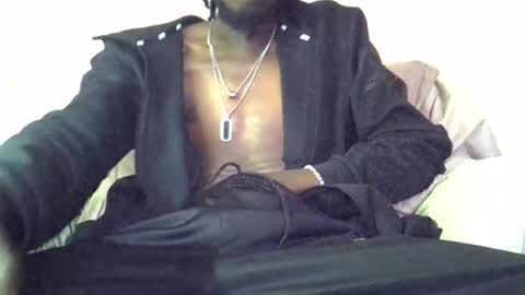Snapshot of jkings_ chatting on 06-18-26, 11:14 King online show from 06-18-26, 11:14