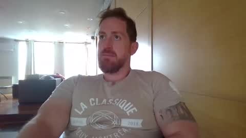 Snapshot of jmate13 chatting on 11-25-25, 05:57 jmate13 online show from 11-25-25, 05:57