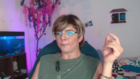 Snapshot of jnick_21 chatting on 03-08-25, 08:35 Nick online show from 03-08-25, 08:35