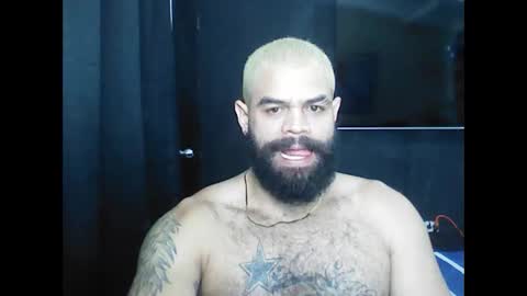 Snapshot of joalremu11_ink chatting on 10-21-25, 02:01 ale online show from 10-21-25, 02:01