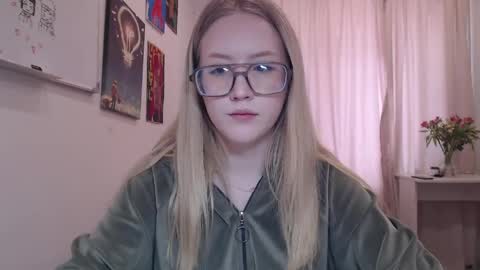 joan_kiss online show from 04-25-26, 09:12