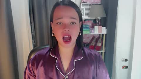Joana online show from 05-18-26, 04:07