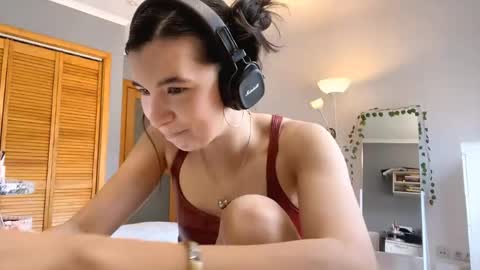 joanaphippin online show from 04-19-26, 05:51