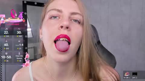 joann_shermann online show from 06-18-26, 01:17