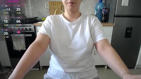 Snapshot of joanna_cw chatting on 04-09-26, 09:04 Jo online show from 04-09-26, 09:04