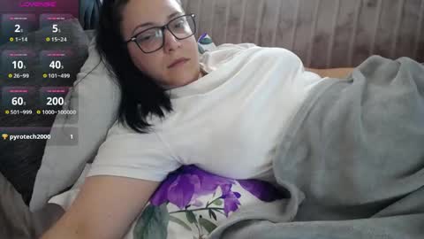 Snapshot of joanna_cw chatting on 05-27-26, 09:39 Jo online show from 05-27-26, 09:39