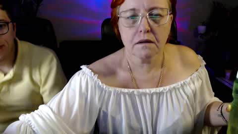 Joanna and Greg online show from 11-29-25, 01:14