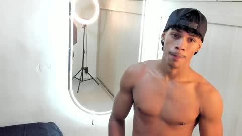 Snapshot of joao_da_silva19 chatting on 06-01-26, 01:02 Joao Da Silva online show from 06-01-26, 01:02