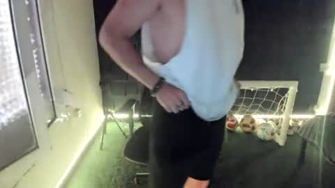 Snapshot of joaquin420_hot chatting on 06-19-26, 06:51 joaquin420_hot online show from 06-19-26, 06:51