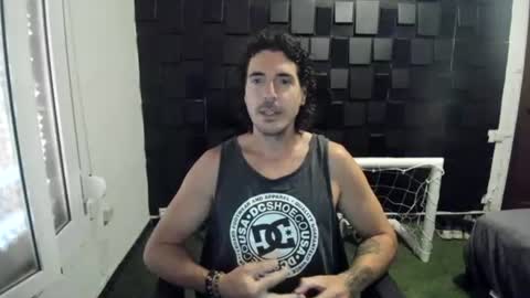 Snapshot of joaquin420_hot chatting on 06-24-26, 08:35 joaquin420_hot online show from 06-24-26, 08:35