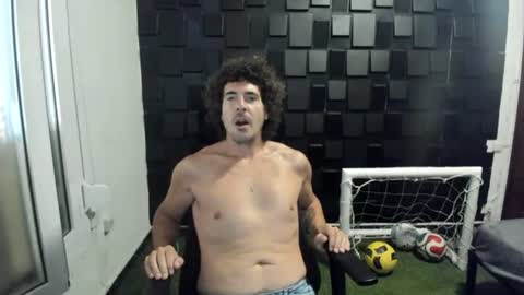 Snapshot of joaquin420_hot chatting on 06-25-26, 07:24 joaquin420_hot online show from 06-25-26, 07:24