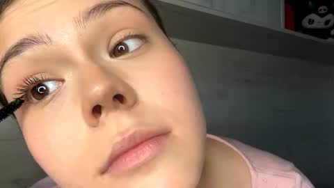 Snapshot of jodeesolarz chatting on 06-15-26, 11:45 Mila online show from 06-15-26, 11:45