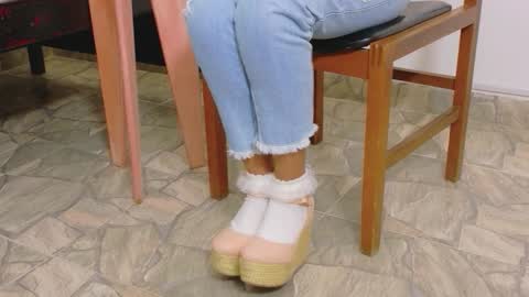 Jhulia online show from 11-27-25, 04:31