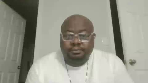 Snapshot of joe25123 chatting on 06-24-26, 01:26 joe25123 online show from 06-24-26, 01:26