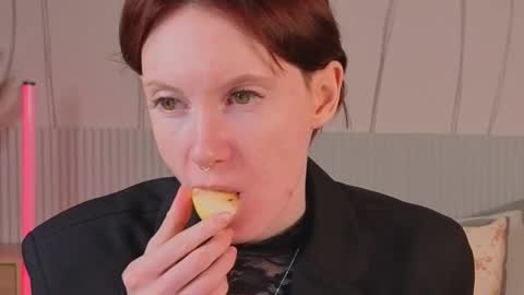 Snapshot of joe___joe chatting on 10-13-25, 04:56 Joe online show from 10-13-25, 04:56