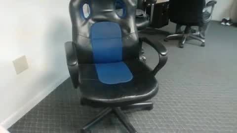 joe_smith5679 online show from 04-27-26, 08:18