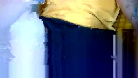 Snapshot of joeblow2525 chatting on 10-05-25, 11:52 joeblow2525 online show from 10-05-25, 11:52