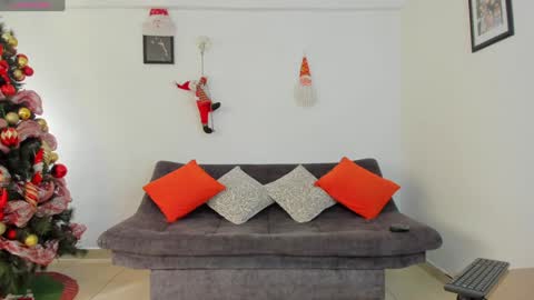 Snapshot of joelandalexa chatting on 12-28-24, 08:58 joelandalexa online show from 12-28-24, 08:58