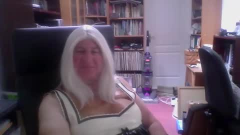Snapshot of joelatex chatting on 05-04-26, 08:43 Joelatex online show from 05-04-26, 08:43