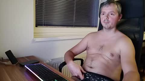 Snapshot of jogger1991 chatting on 12-06-24, 06:39 Jogger1991 online show from 12-06-24, 06:39