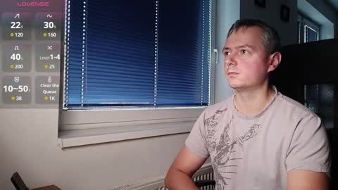 Snapshot of jogger1991 chatting on 12-25-24, 02:13 Jogger1991 online show from 12-25-24, 02:13