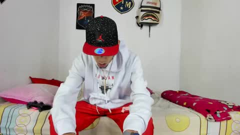 johan_and_antonella online show from 12-04-24, 02:20