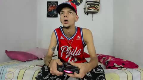 johan_and_antonella online show from 12-11-24, 07:36