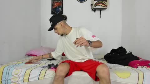 johan_and_antonella online show from 12-13-24, 09:20