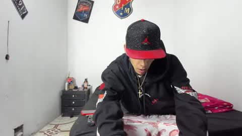 johan_and_antonella online show from 01-16-25, 05:11