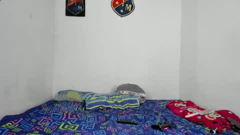 johan_and_antonella online show from 10-19-25, 04:57