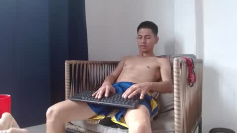 Snapshot of johan_kitten chatting on 07-04-26, 01:28 johan online show from 07-04-26, 01:28