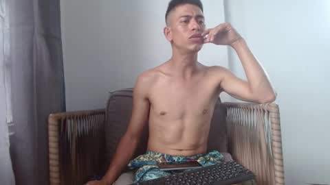 Snapshot of johan_kitten chatting on 07-11-26, 01:36 johan online show from 07-11-26, 01:36