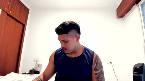 Snapshot of johansmith__ chatting on 06-27-26, 11:48 Johan Smith online show from 06-27-26, 11:48