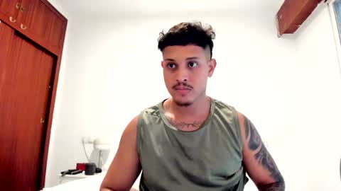 Snapshot of johansmith__ chatting on 07-17-26, 02:34 Johan Smith online show from 07-17-26, 02:34