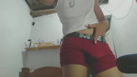 Snapshot of johantorres19 chatting on 01-07-25, 09:50 johantorres19 online show from 01-07-25, 09:50