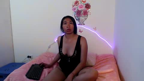 Snapshot of johanyxs chatting on 11-11-25, 05:57 JOHANYXS online show from 11-11-25, 05:57