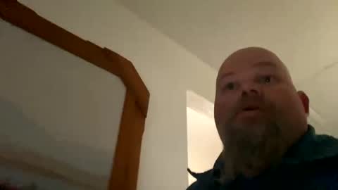 Snapshot of john40a chatting on 01-16-25, 10:55 John online show from 01-16-25, 10:55