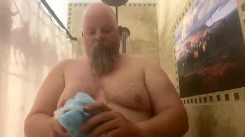 Snapshot of john40a chatting on 10-06-25, 03:15 John online show from 10-06-25, 03:15