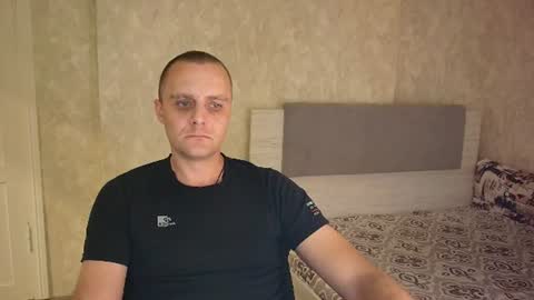 Snapshot of john_3019 chatting on 07-07-26, 12:24 John online show from 07-07-26, 12:24